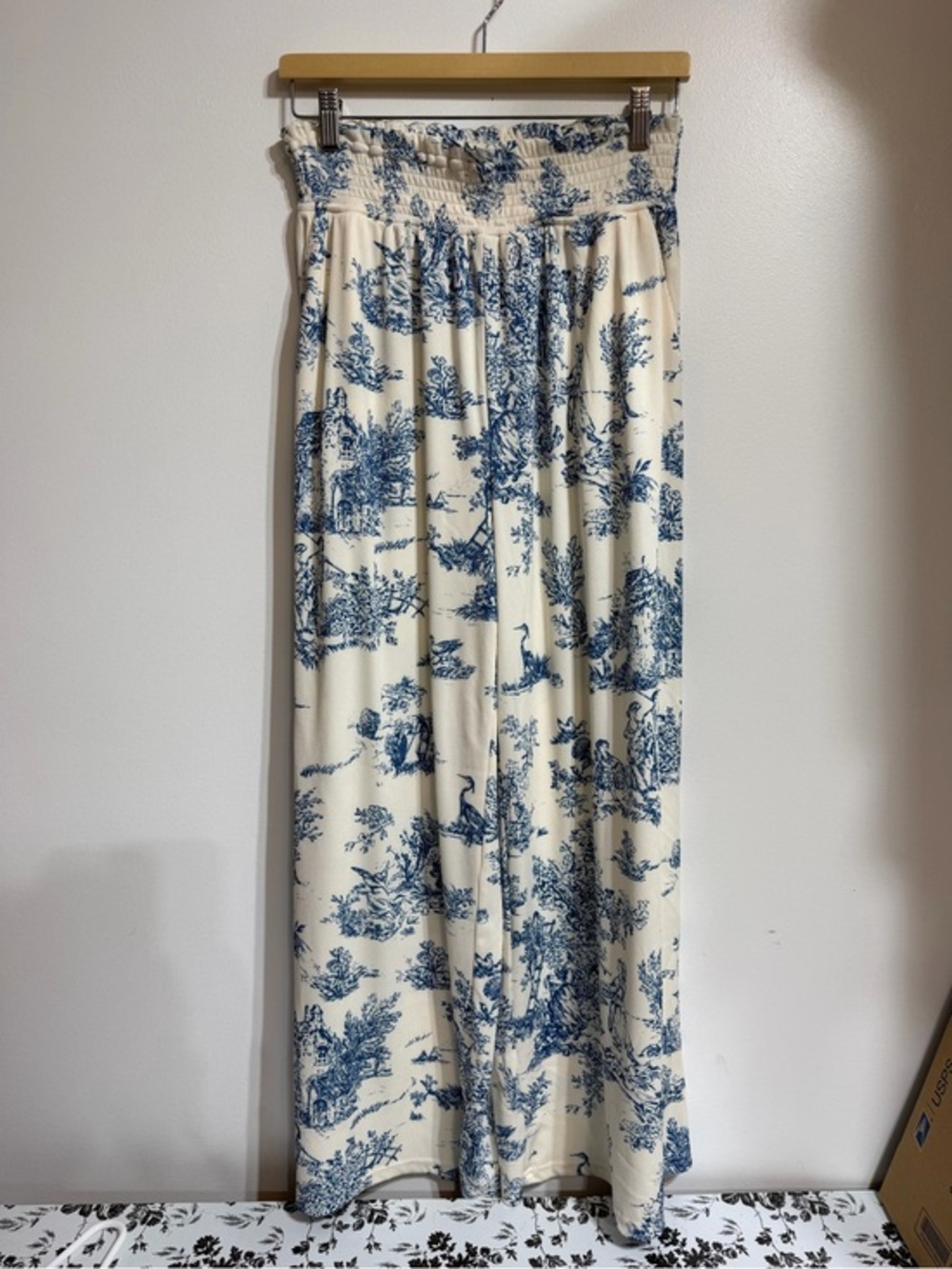 Cupshe Size S Smocked Waist Blue Toile Ribbed Beach Pants